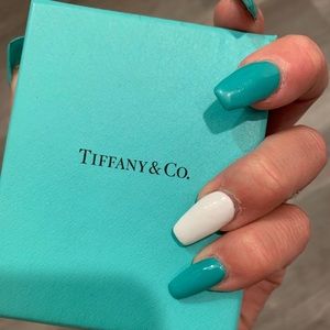 Meet your Posher, Marisa